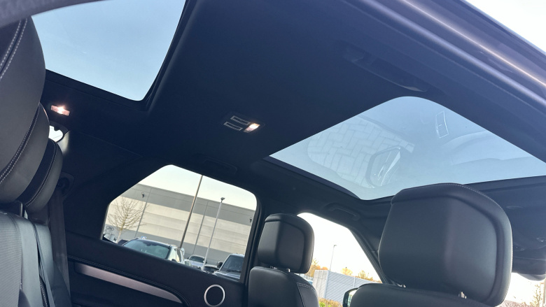 Land Rover Discovery 3.0 D350 Dynamic SE 5dr Auto Diesel Station Wagon